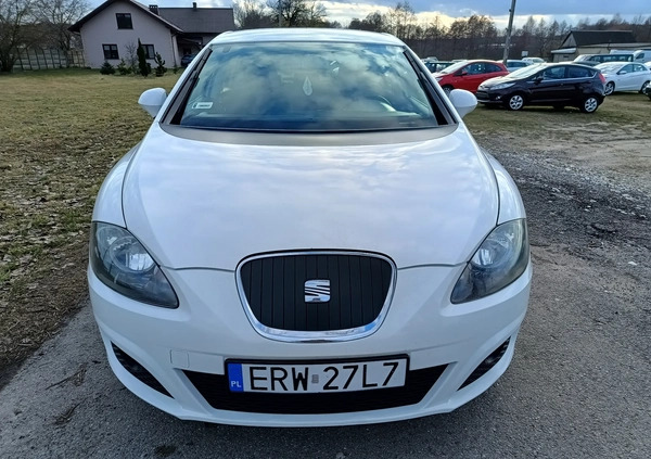 Seat Leon cena 17900 przebieg: 338500, rok produkcji 2010 z Łomianki małe 121